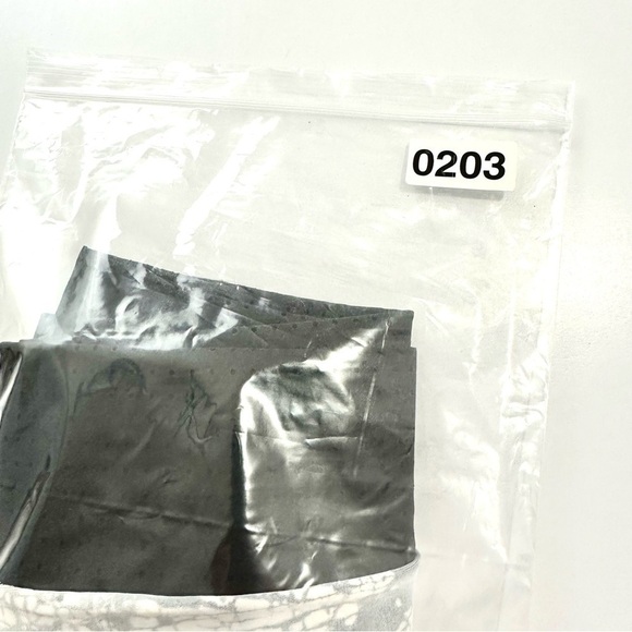 Blue Life Fit Women’s Sz S Perforated Sides Contrast Leggings Activewear Yoga - Picture 16 of 16